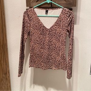 Womens cheetah long sleeve